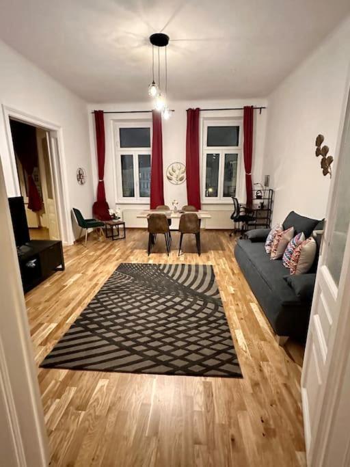 Klimatisierter Wiener Altbauflair Im Zentrum Wiens Zewnętrze zdjęcie